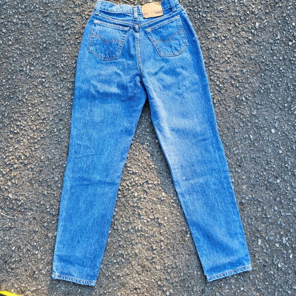 Levi Vintage Made in USA 505 Red Tab Shrink to Fit Medium/Light Wash Jeans - Picture 2 of 11